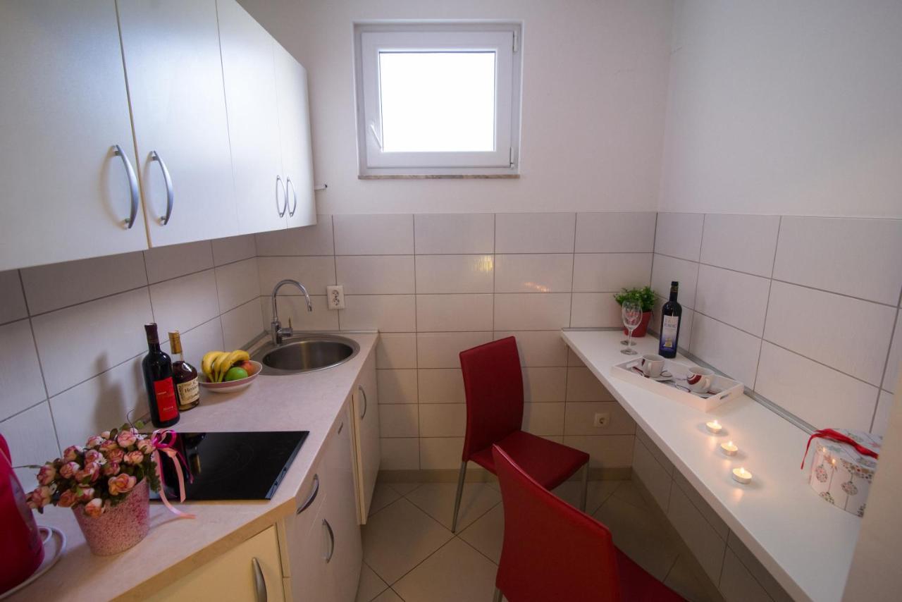 Apartmani Santic Башка-Вода Екстер'єр фото